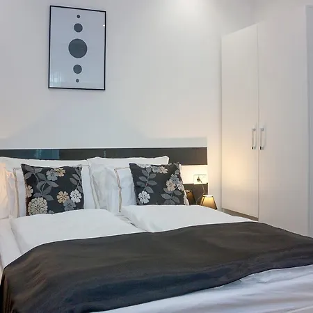 Aparthotel Onix *
