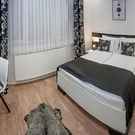 Aparthotel Onix *